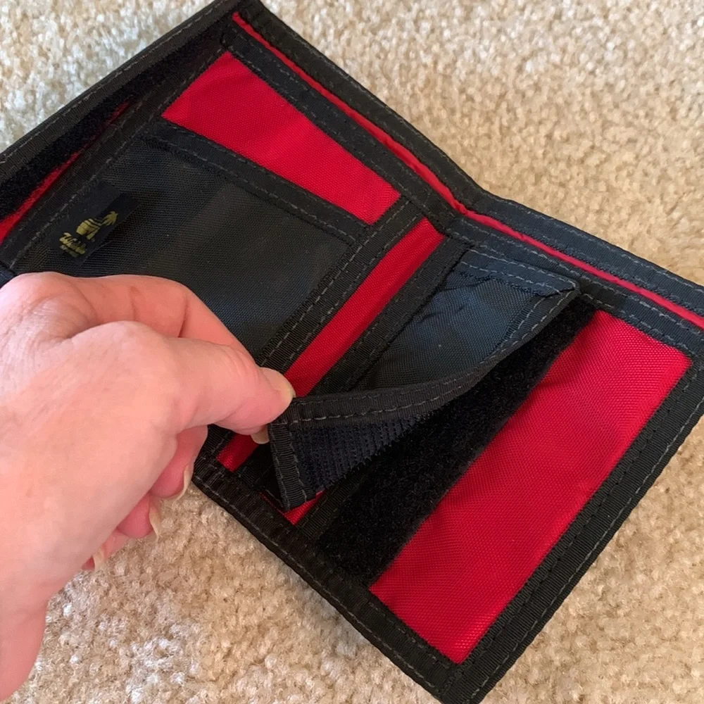 Vintage Wind n Sea Sport Wallet, black/red